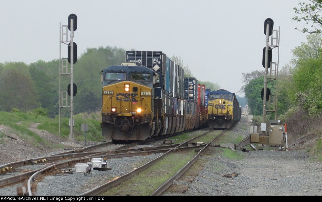 CSXT 5212